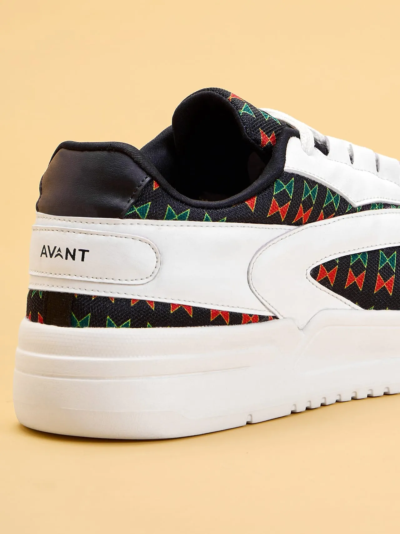 Avant Men's Maximus Sneaker Shoes - White/Black