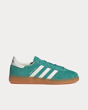 Handball Spezial Pantone / Pure White / Gum Low Top Sneakers