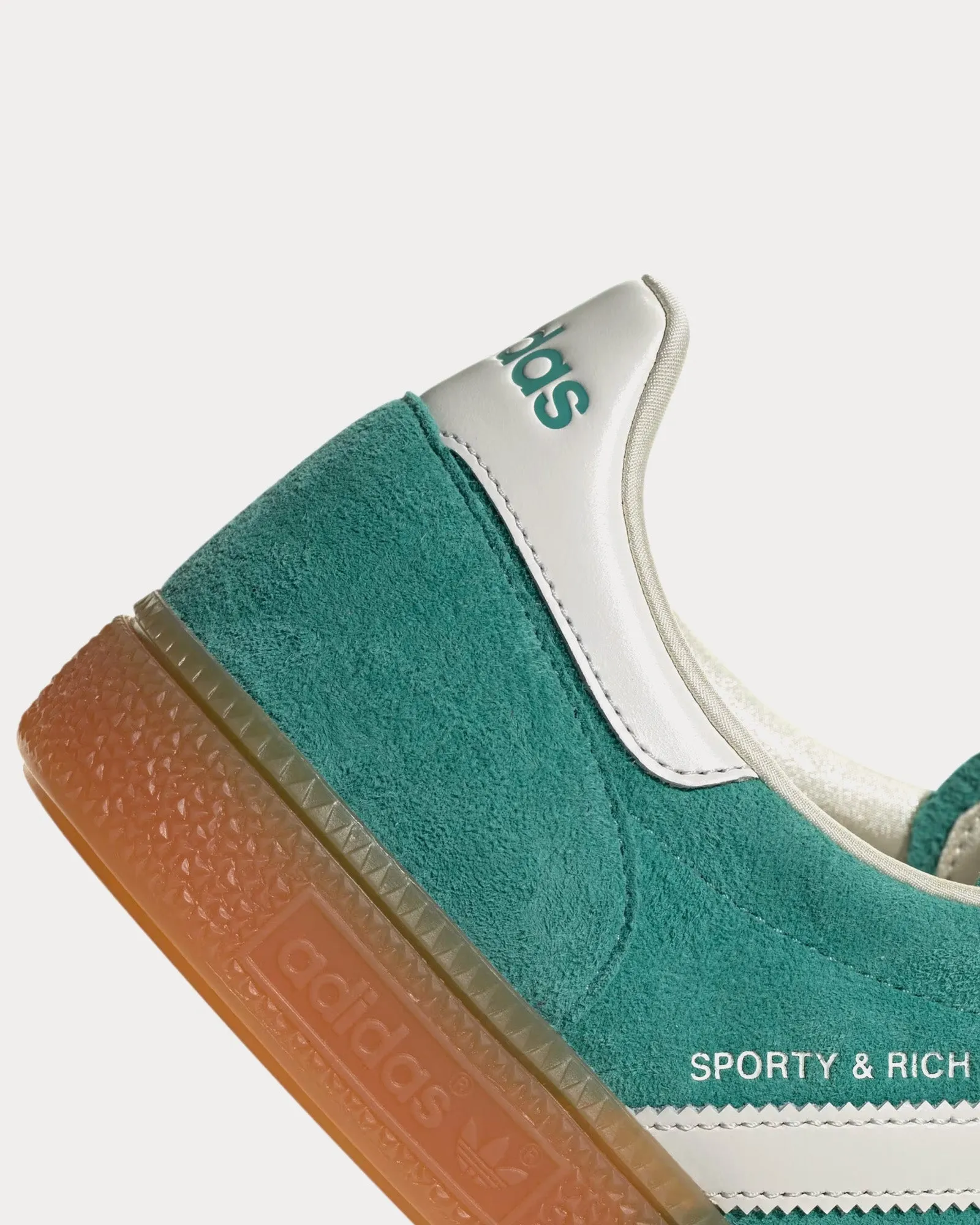 Handball Spezial Pantone / Pure White / Gum Low Top Sneakers