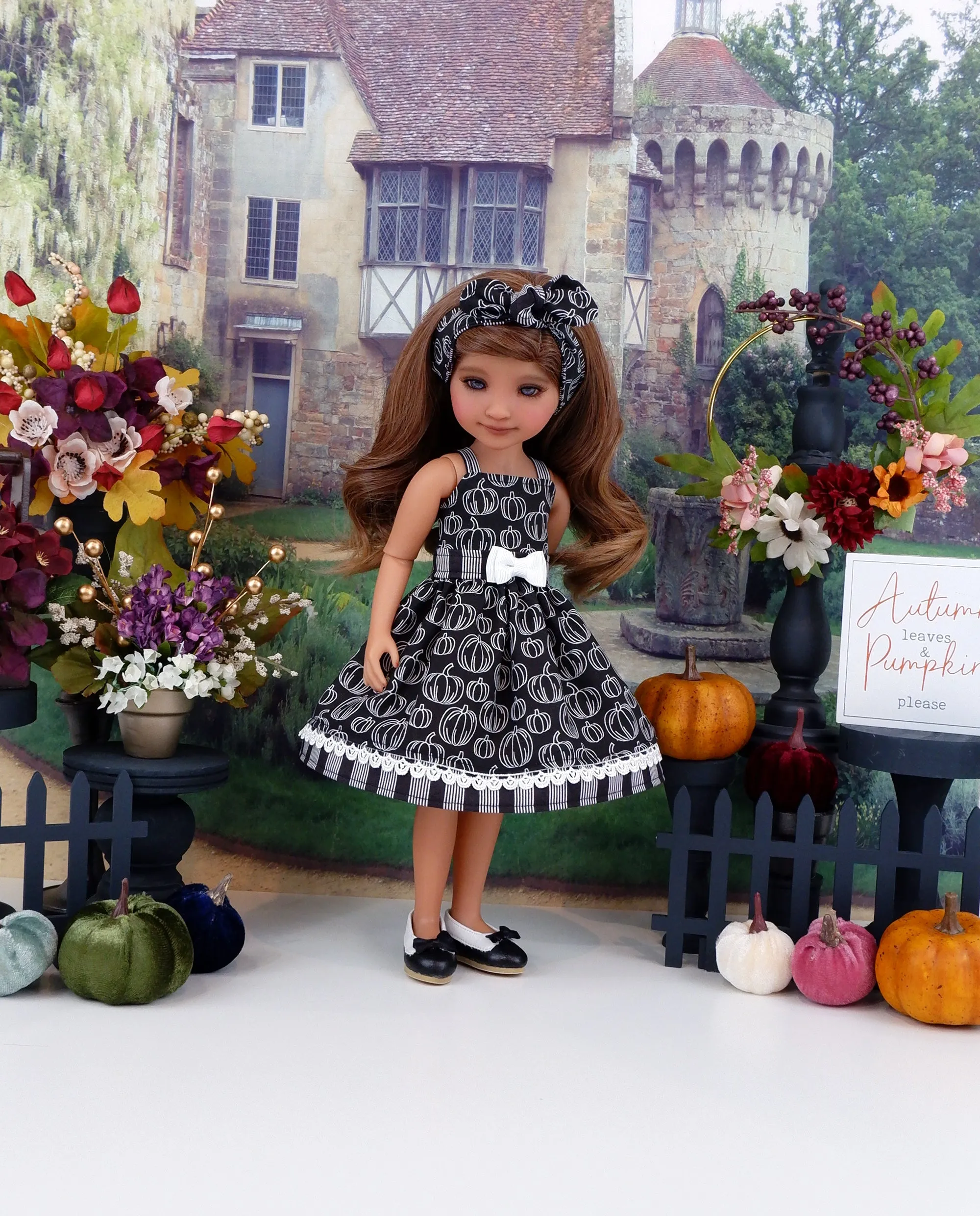 Monochromatic Pumpkin - dress with shoes for Ruby Red Fashion Friends doll