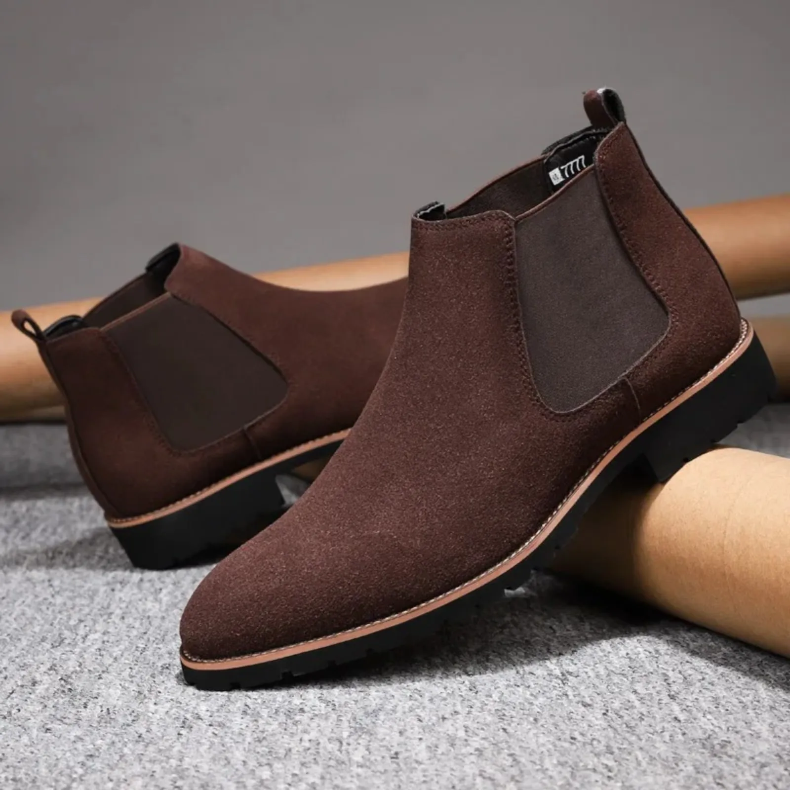 Solveth - Stevige Chelsea Boots Heren met Profielzool en Elastische Zijkanten