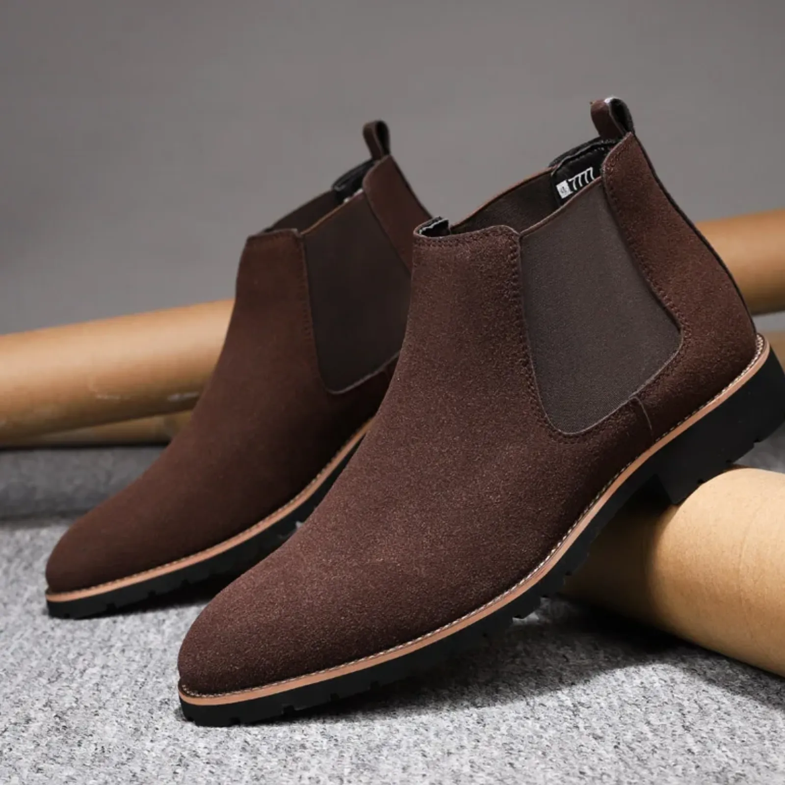 Solveth - Stevige Chelsea Boots Heren met Profielzool en Elastische Zijkanten