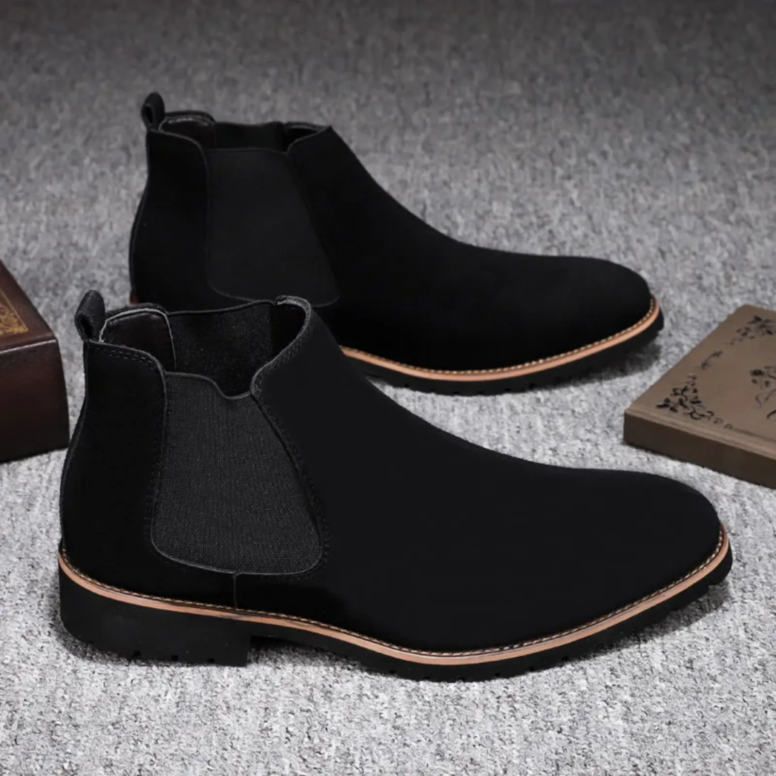 Solveth - Stevige Chelsea Boots Heren met Profielzool en Elastische Zijkanten