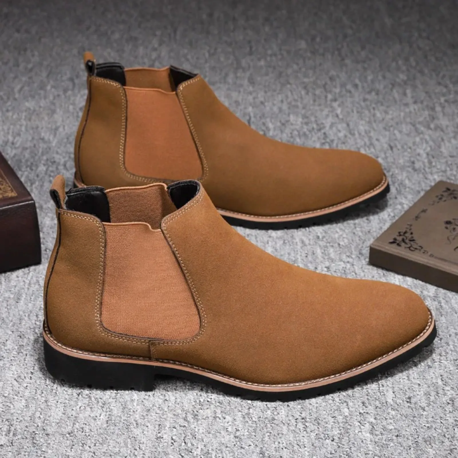 Solveth - Stevige Chelsea Boots Heren met Profielzool en Elastische Zijkanten
